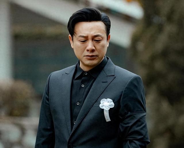 反转!业内曝演员张颂文人品差、伪慈善,多位导演连夜为其发声