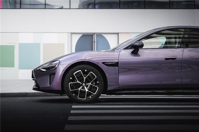 星纪元ES VS小米SU7对比,谁才是麋鹿测试之王