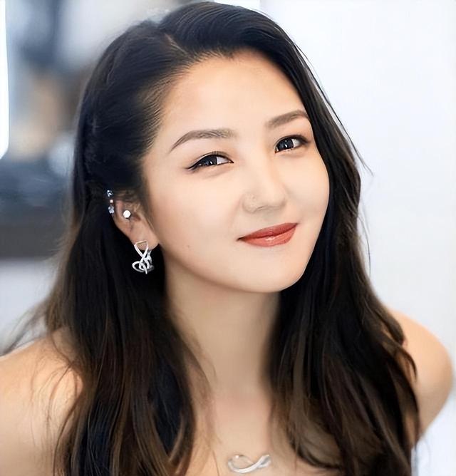 得罪郭碧婷的何洁,她“底裤”都快被扒光了