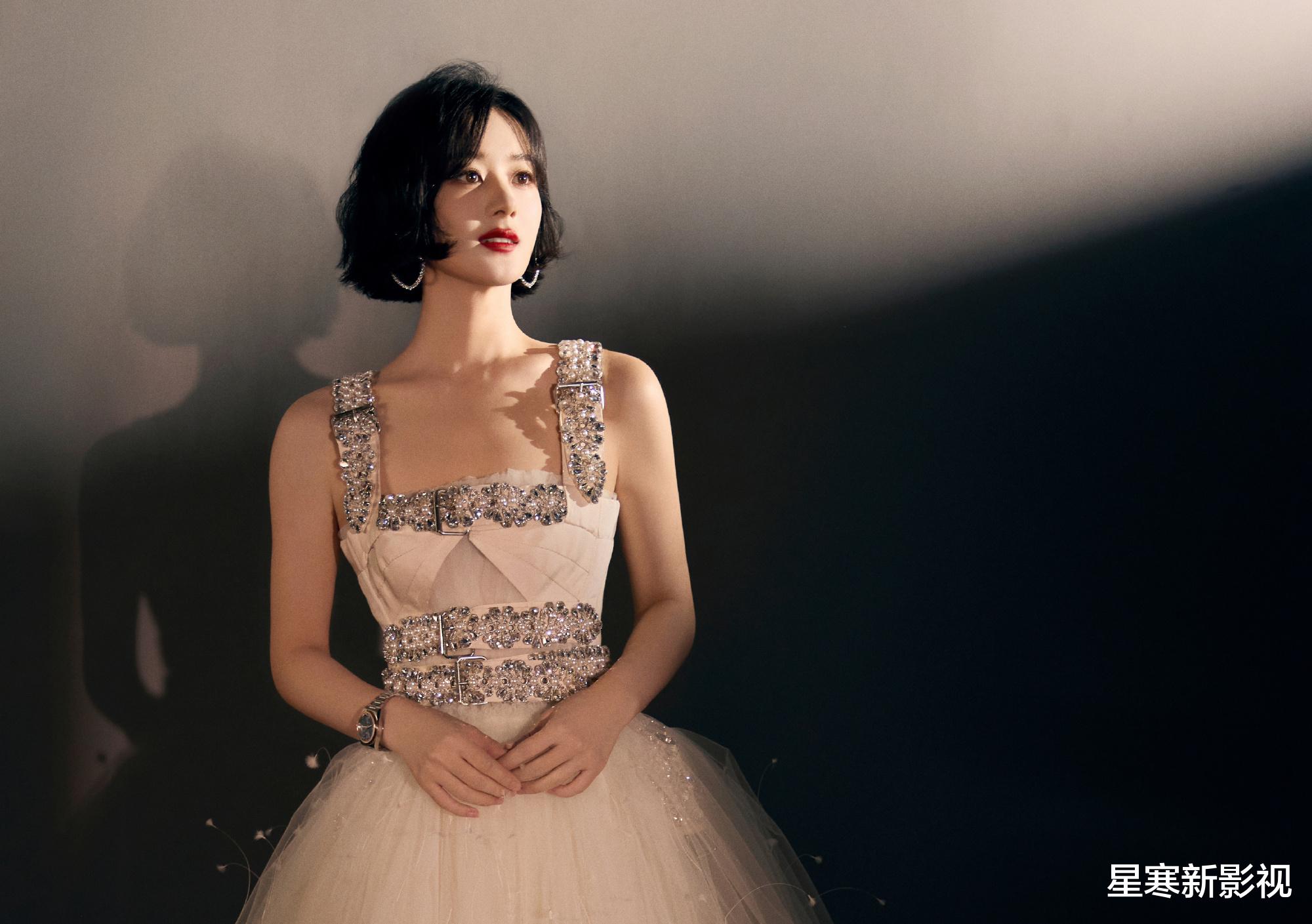 金鹰奖落下帷幕，赵丽颖二封视后，唐嫣连续三次陪跑太遗憾！