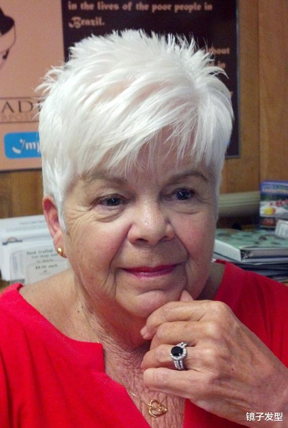 60到80岁的大姐们,赶快试试这些短发,就算你头发花白也很美
