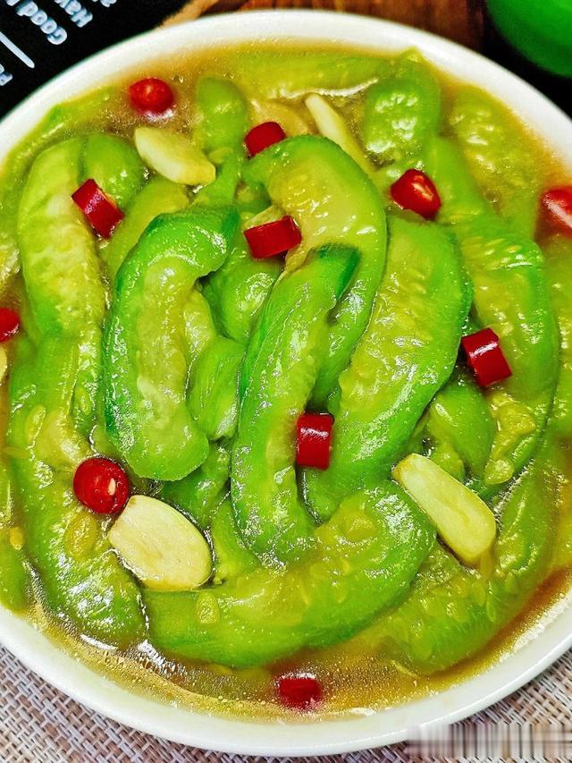 夏季，宁可少吃鸡肉，也要多吃这菜，营养全面，应季而食好处多