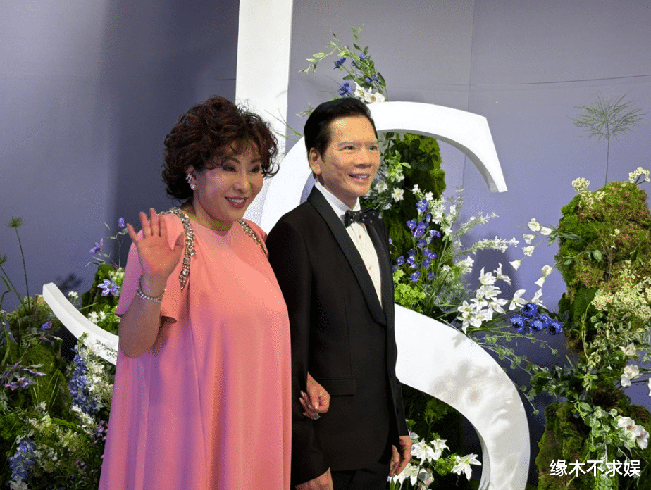 萧敬腾婚礼半个娱乐圈来了！关颖林熙蕾低调，向太笑谈私生子传闻！