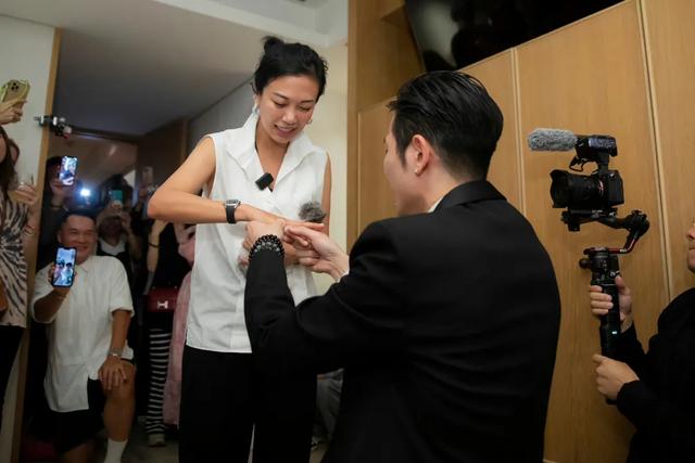 恭喜!知名男星今日大婚