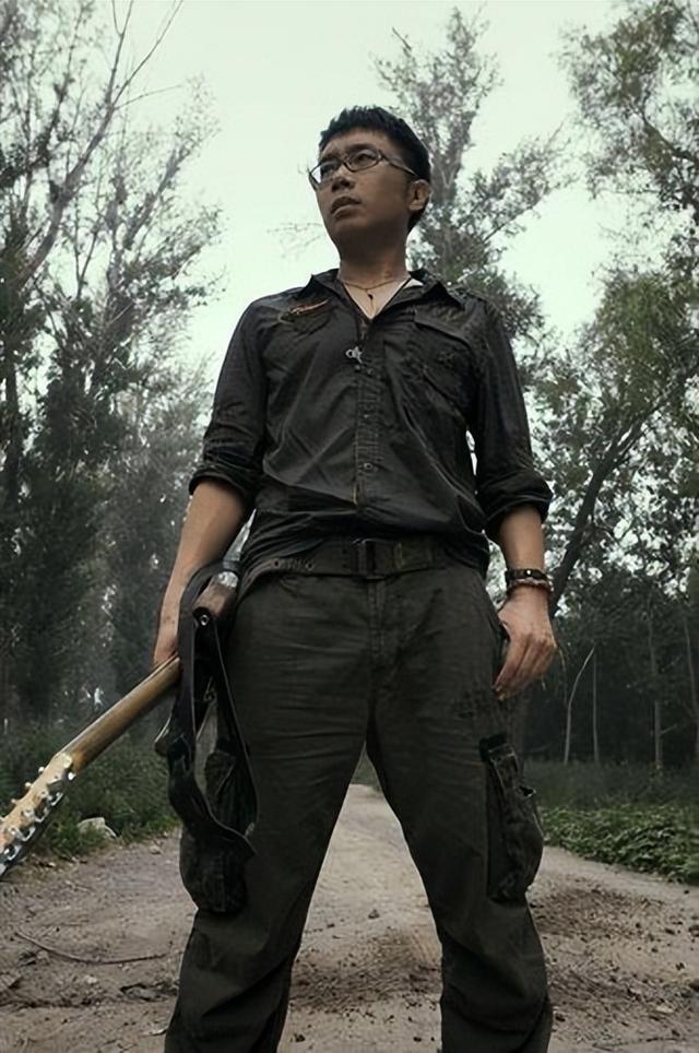 庞龙|凭一首歌赚2亿，上4次春晚后忽然“消失”，如今的他怎样了？