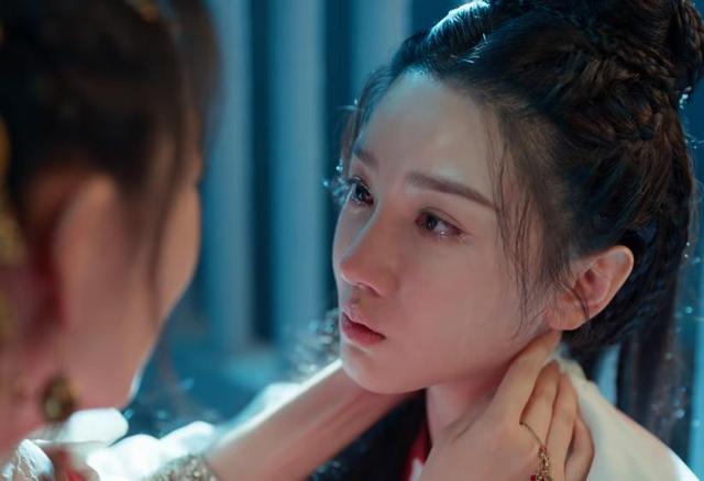 檀健次的《四方馆》告诉我们,当陈小纭太惊艳时,女主打酱油去吧