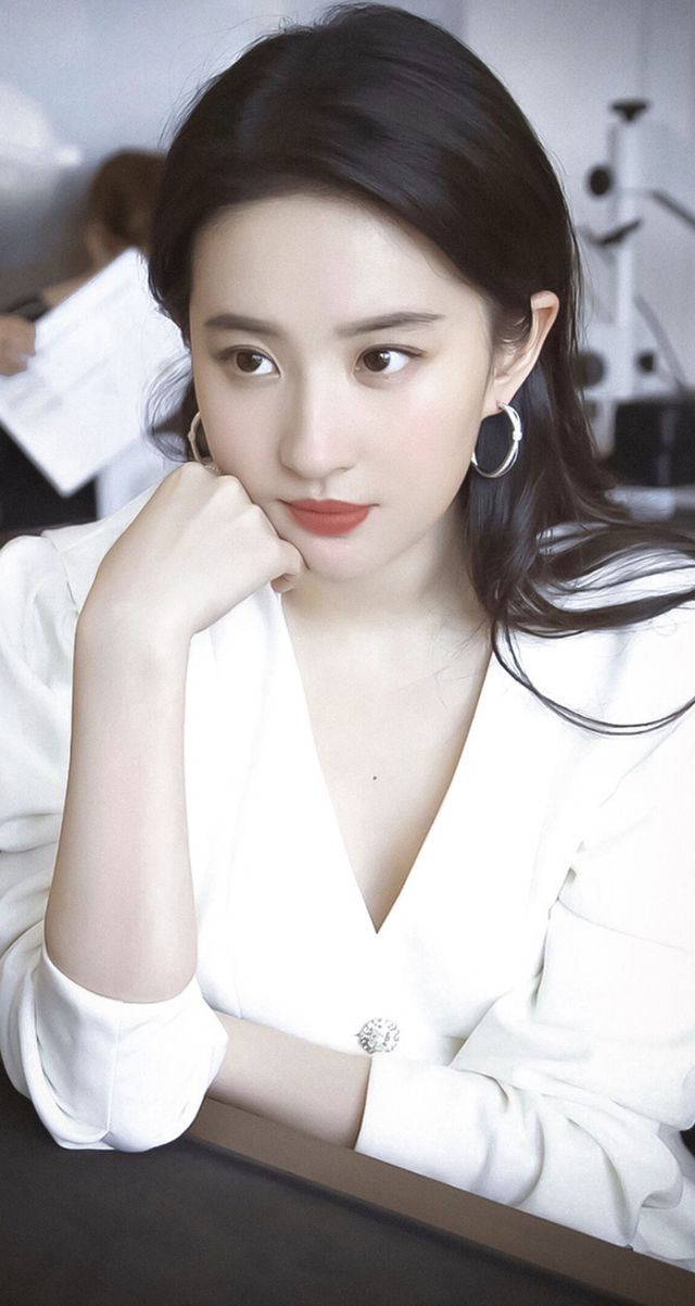 刘亦菲不结婚的原因曝光:经济独立、自我实现、享受自由!