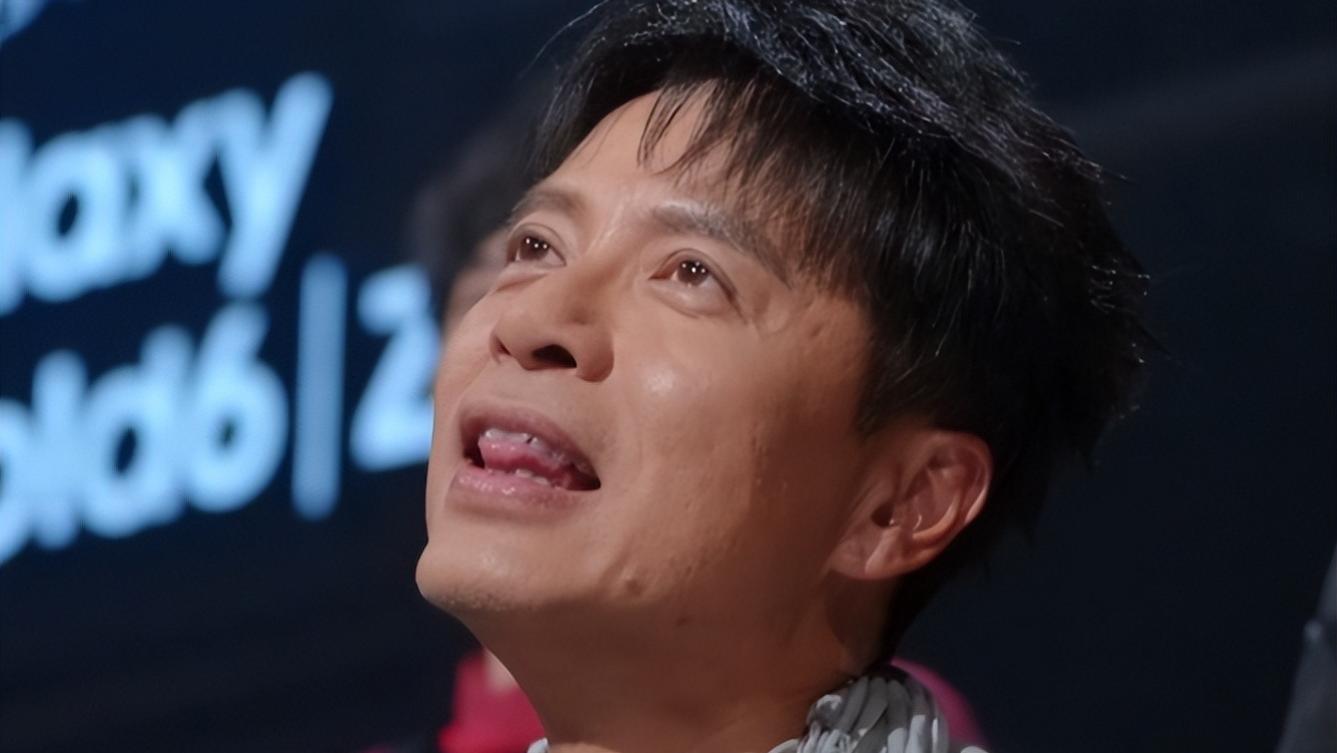 《披哥4》作精出动！目中无人被队友怼，网友：这老子训儿子？