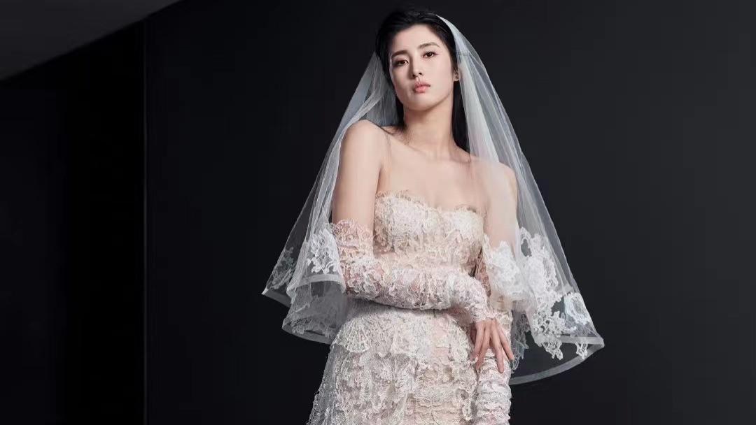 赵丽娜|女足前国门晒婚纱照！曾受邀参加非诚勿扰，身高1米88神似王祖贤