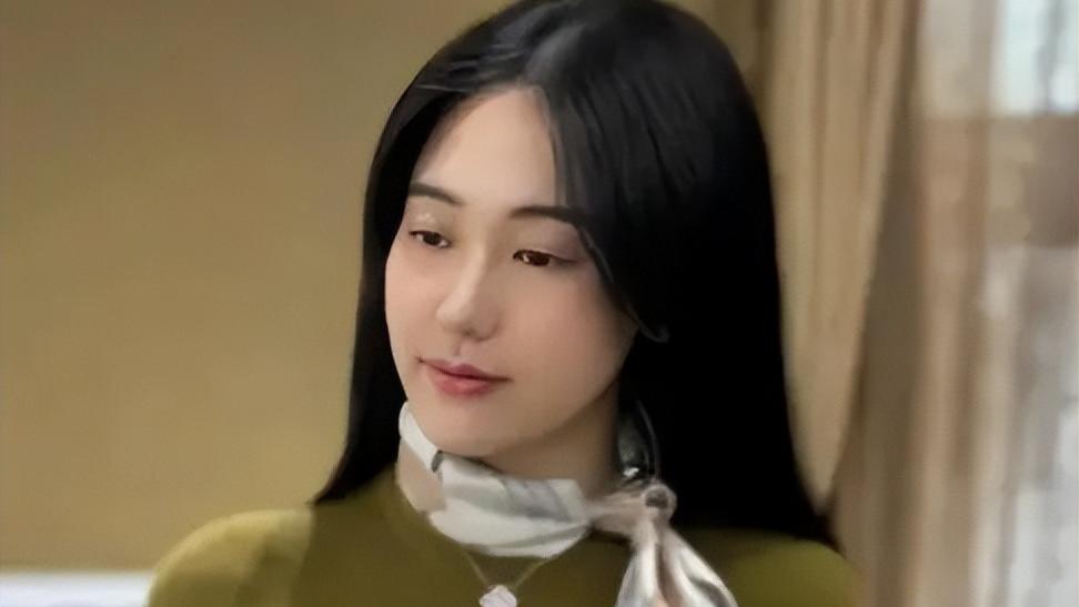 范曾36岁妻子生活照曝光：白白静静是个才女，照顾范大师生活起居