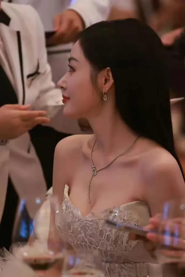 34岁的张天爱:花期短暂背后的真相与魅力