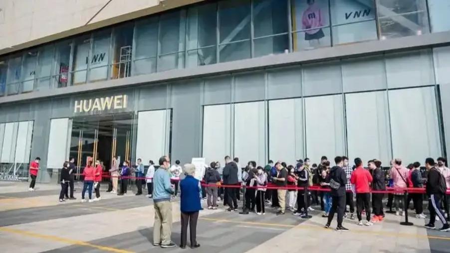 为什么买华为手机的人越来越少了，原因很真实！