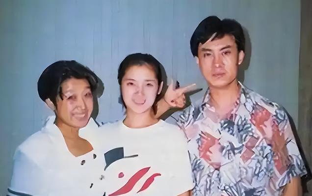 娶富婆为妻后,从铁路工人到春晚歌手,承诺永不变心的他做到了吗