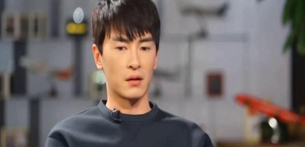 林依晨郑元畅罕见同台颁奖,引发粉丝回忆杀