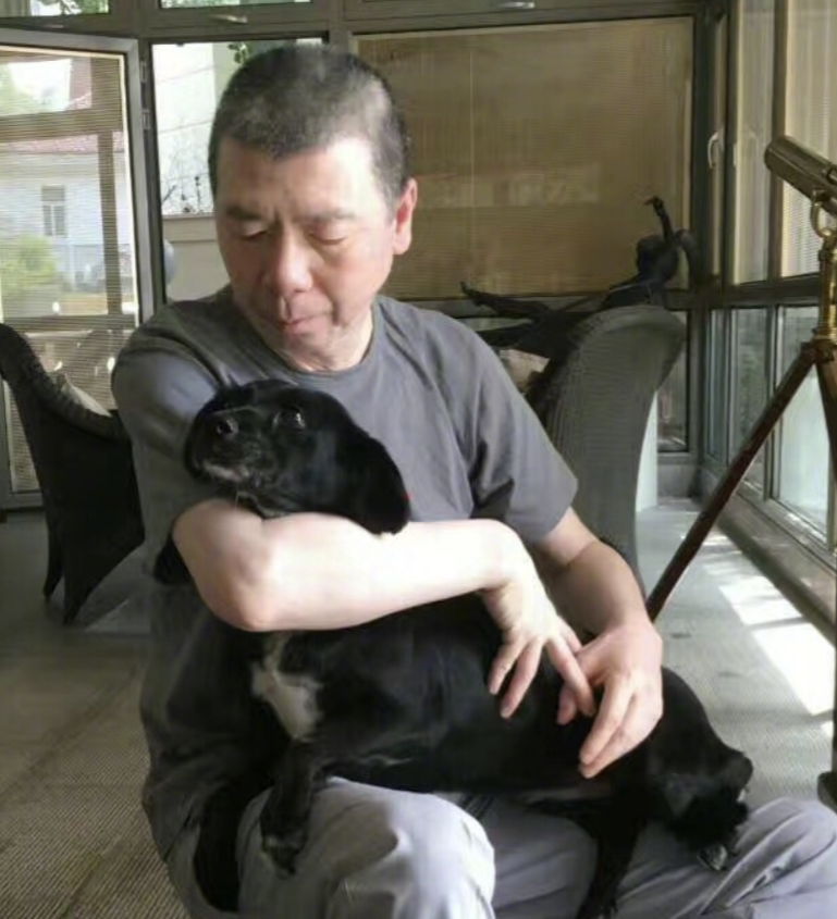 美国豪宅被烧？冯小刚：我有倒霉事一定第一时间通知你们