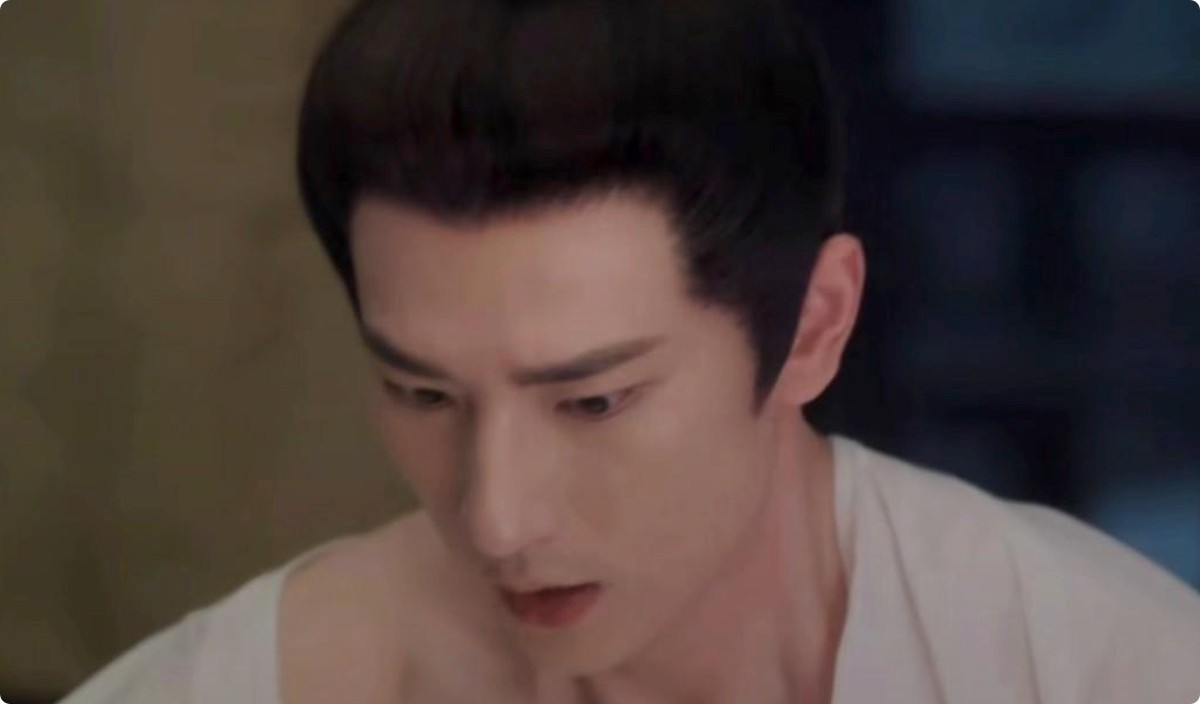 《墨雨云间》审美让人疑惑，两个“奸夫”惊鸿一瞥，男主颜值却刺痛我眼