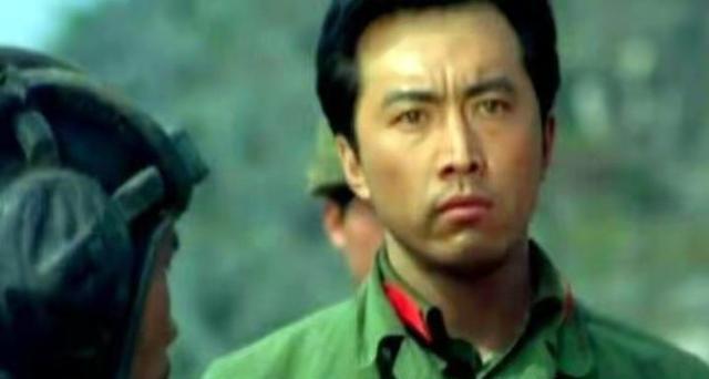 他爱慕萨日娜20年，先后娶两任娇妻，老来得子又离婚，62岁太凄惨