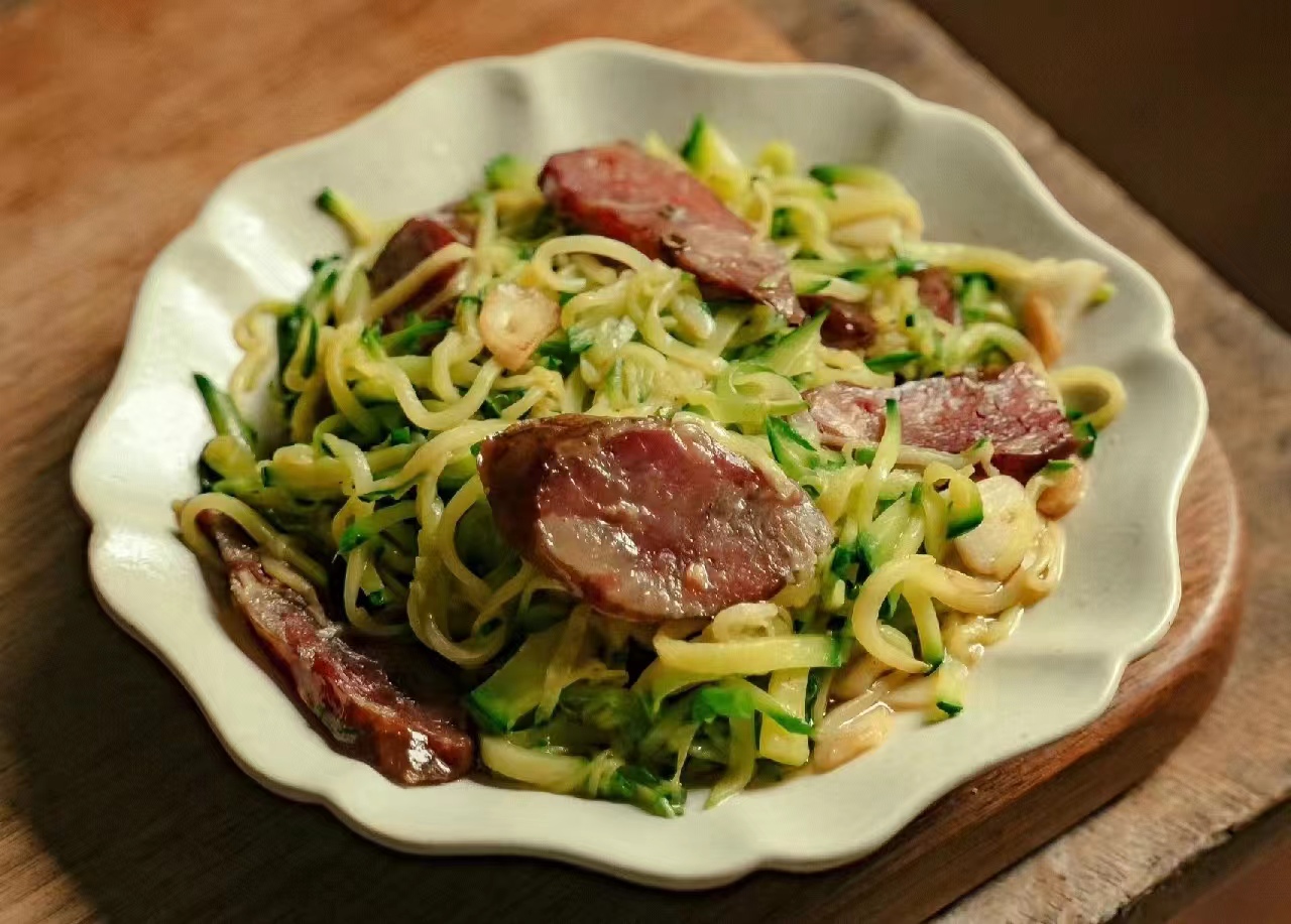 入伏前，少吃韭菜白菜多吃它，清香脆嫩营养高，健脾护肝，助消化