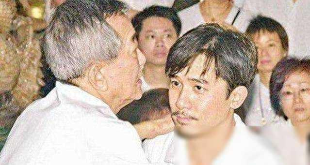 半个香港娱乐圈里的人，都请“白龙王”转运，为何唯独拒见刘嘉玲