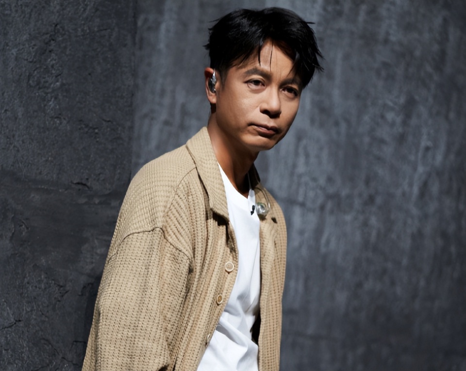 《披哥4》有位哥哥五公太想赢了,可惜却为李克勤和王铮亮做嫁衣