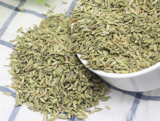 熬羊汤，只需4种香料，羊肉鲜香羊汤不膻，汤越煮越奶白