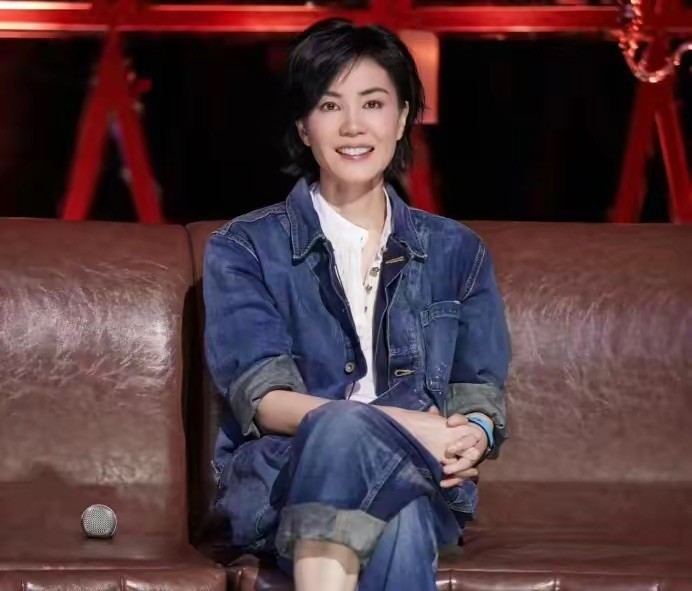 王菲飞日本变美！为了春晚，她有多拼？