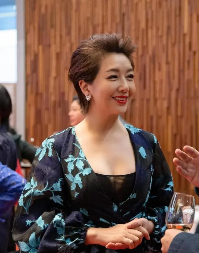 三分性感,七分妩媚。风韵犹存天花板的10位女星。