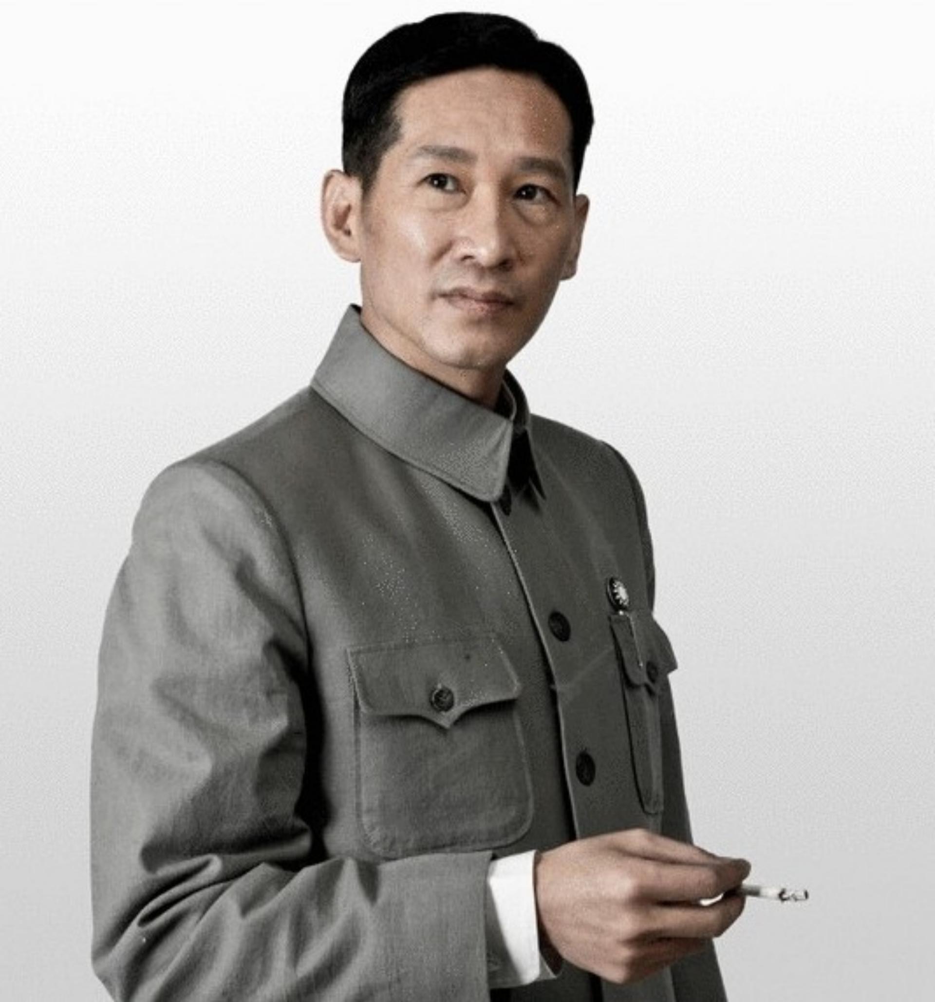 谍战剧《深潜》央八首播，看完3集，原本不屑一顾，现在入戏太深