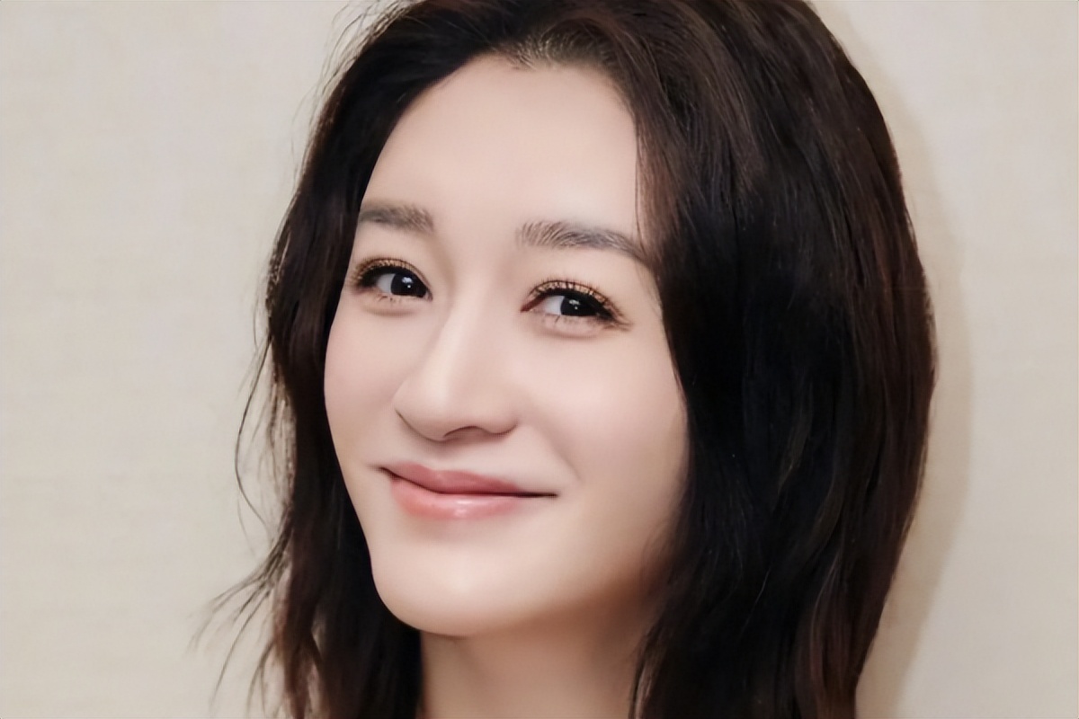 半老徐娘只服这6位，风韵犹存，婀娜多姿