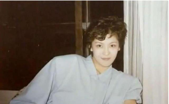 甩无数富商，插足已婚大佬，逼原配让位，怼遍半个港娱，她凭啥？