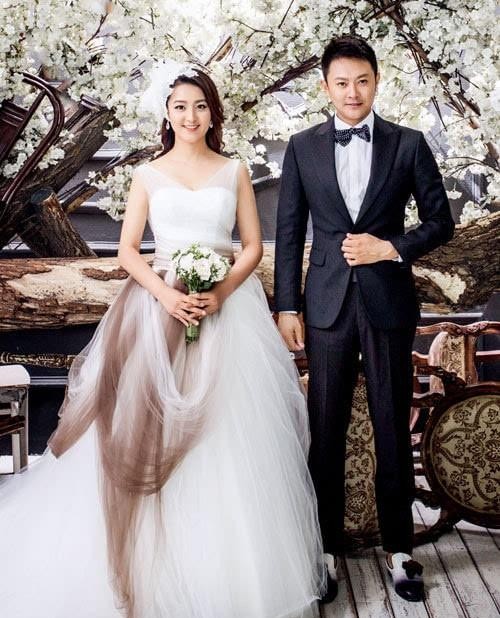 断印小天事业,“背刺”多位明星,借机走红嫁导演的她得意早了!