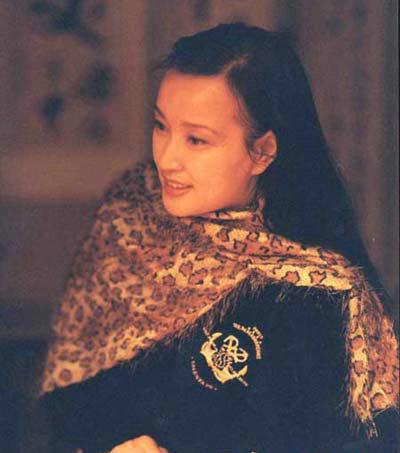 出轨对象曝光!刘晓庆评论区沦陷,本人坦言:我现在正是年华