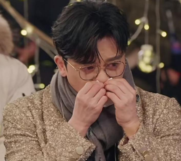 51岁苏有朋痛哭背后:不婚不孕的人生,如何活出人间清醒