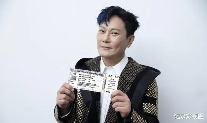 盘点年过40岁还是单身的10位男明星，谁最让人惋惜？