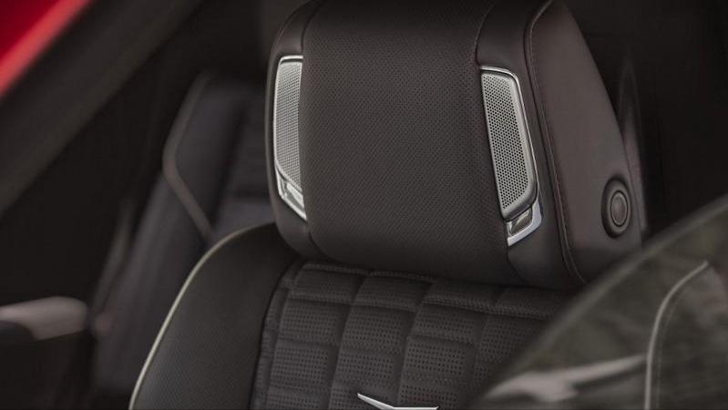 标配55英寸大屏，2025款凯迪拉克Escalade北美亮相