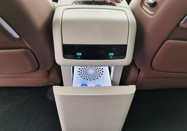 比亚迪夏探店：下订等45天提车，两年免息，100km超越型订单最多