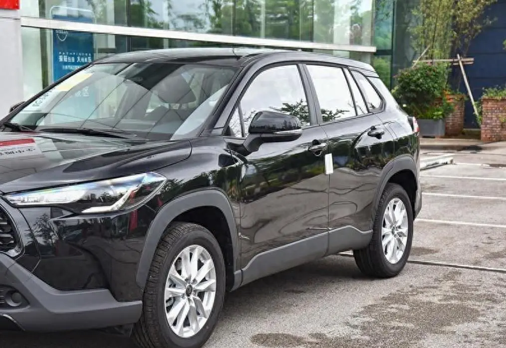 丰田全新SUV上市！2.0L、10AT，9万起售还带L2智驾，性能秒杀同级