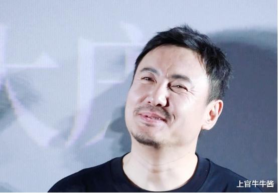 恋情瓜后，沈腾一家现身被拍，爸妈身体状况堪忧，妻子暴瘦、表情难看