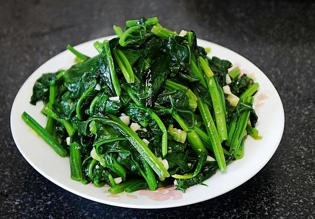 “自带黄体酮”的4种美味，补充雌激素，女人40岁后常吃，显年轻