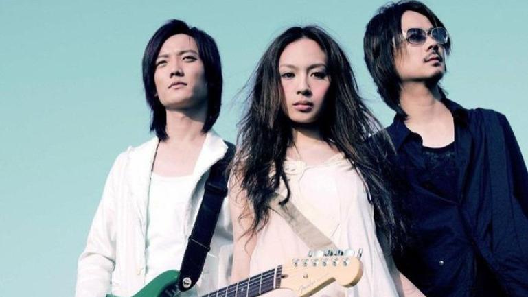 阿沁回应求爱不得踢走詹雯婷：她走后少赚5亿，分手五年才找老婆