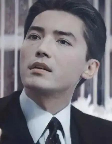 从“影帝”到“隐士”：尊龙的人生大逆转