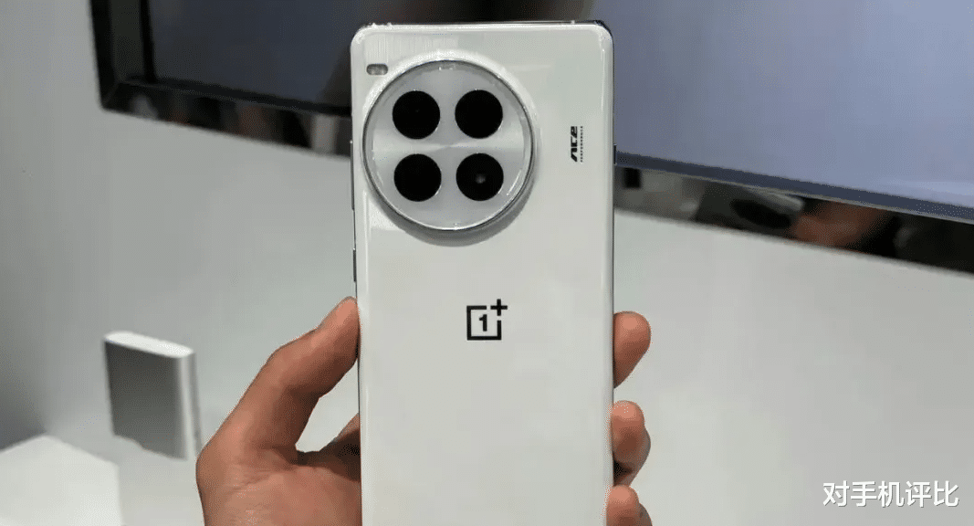 一加 Ace 5系列正式官宣,对比一加 Ace 3 Pro有什么区别?