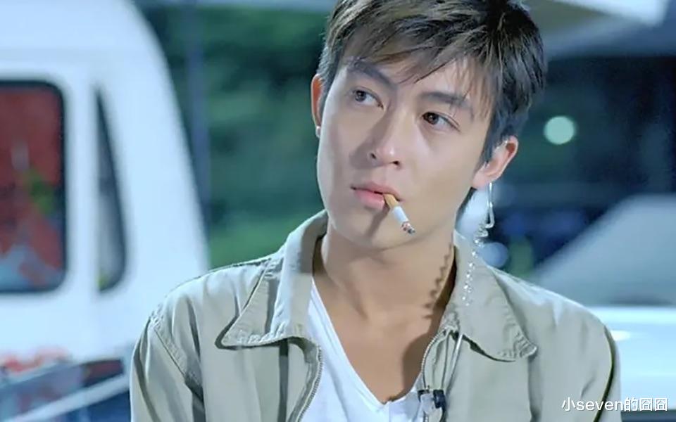 43岁陈冠希近照曝光，皮肤黝黑老态尽显，一家三口去日本野餐