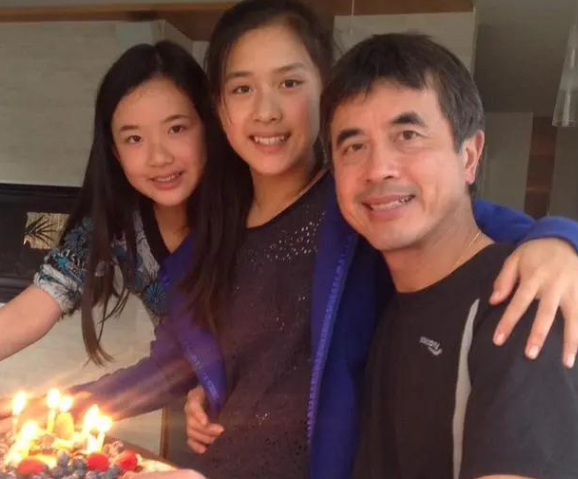 5位老牌明星移居国外现状，入美籍、嫁老外、开豪车，生活太滋润