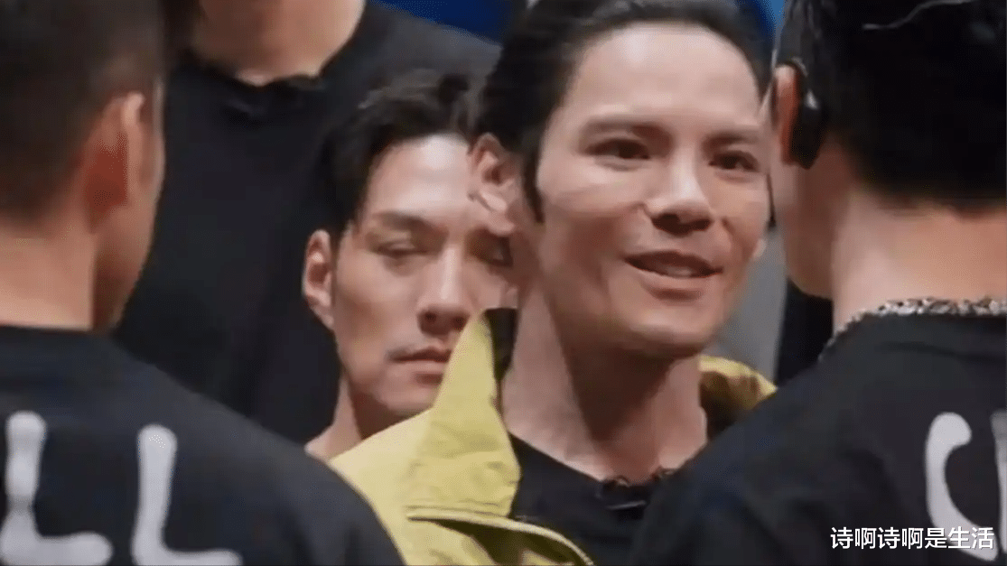 郭碧婷怎么也想不到,40岁向佐以这种方式,改了5年的“老毛病”