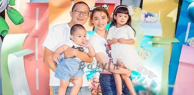 梅婷|朱时茂30年前的春晚，谁注意到他身边的女孩？今火得一塌糊涂