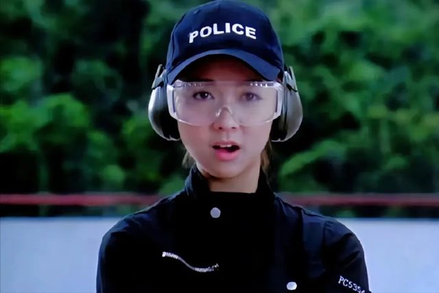 兔子警官薛凯琪:曾被拍和黑人出入酒店,如今43岁仍单身!