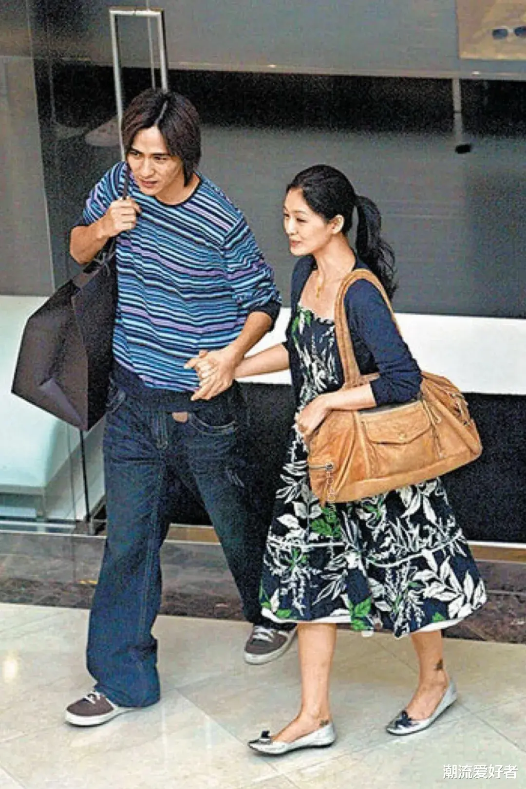 跨越20年,再看大S的古早街拍,依旧有种跳脱时间的优雅耐看!