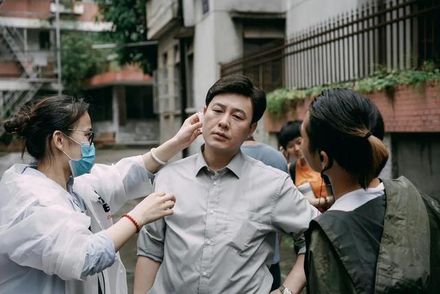 走红一年后,再看张颂文的处境,才明白陈道明那番话的“含金量”