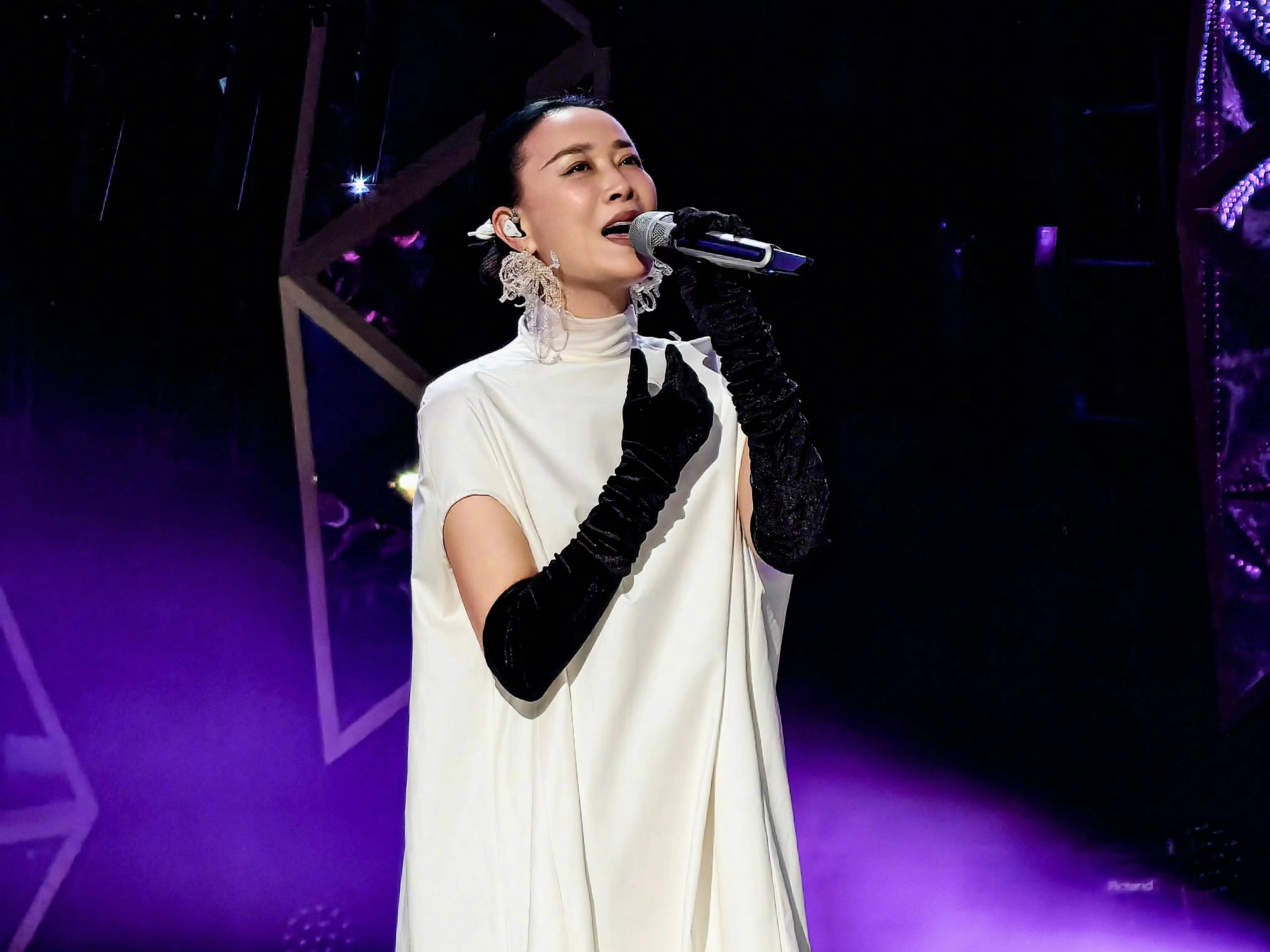 《歌手2024》的歌王，救不了那英，也害了自己！